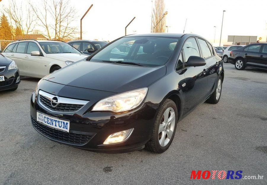 2010' Opel Astra 1,7 Cdti photo #2