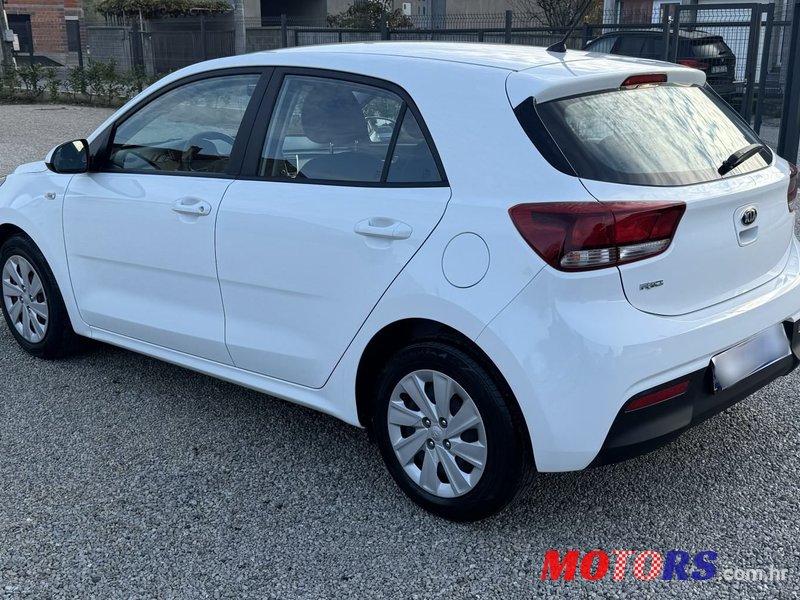 2020' Kia Rio 1,25 photo #6