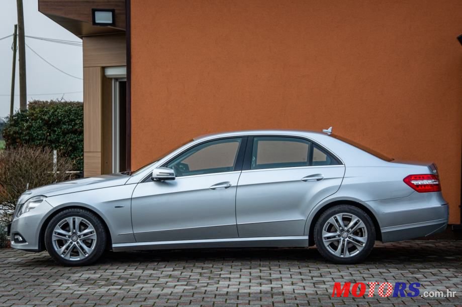 2009' Mercedes-Benz E-Klasa 220 Cdi photo #3