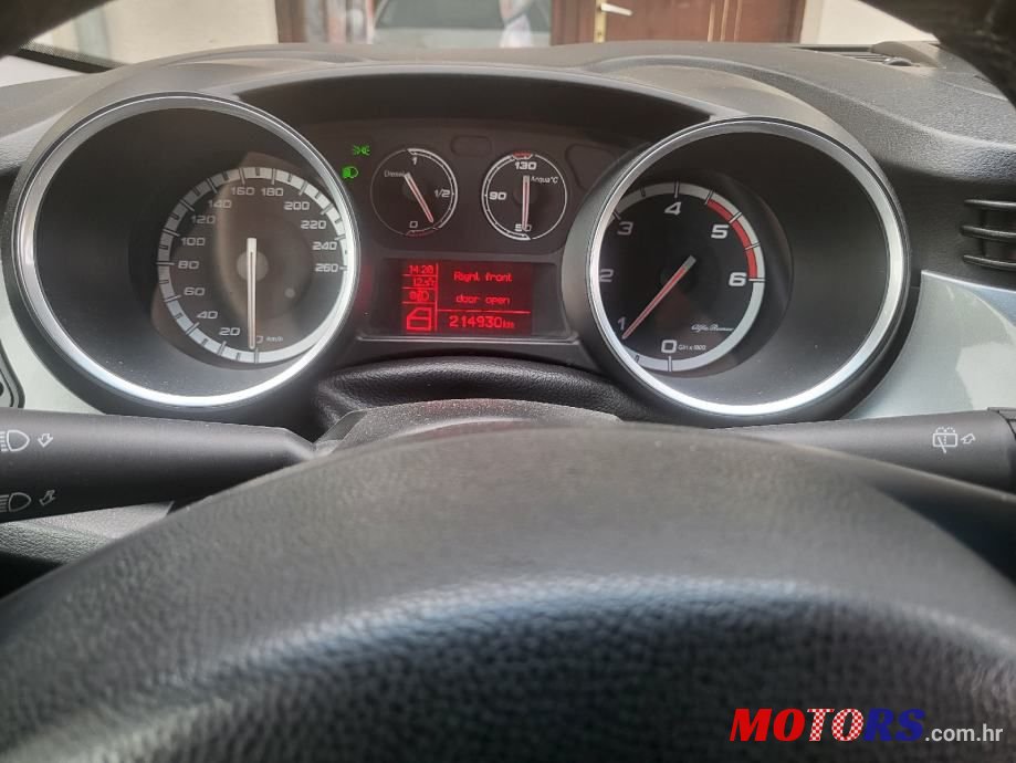 2010' Alfa Romeo Giulietta 1,6 photo #4