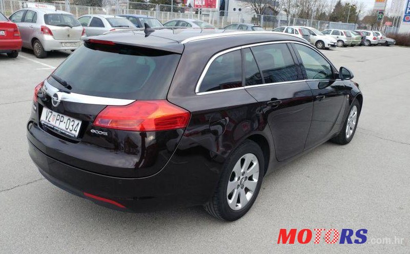 2012' Opel Insignia Karavan photo #2