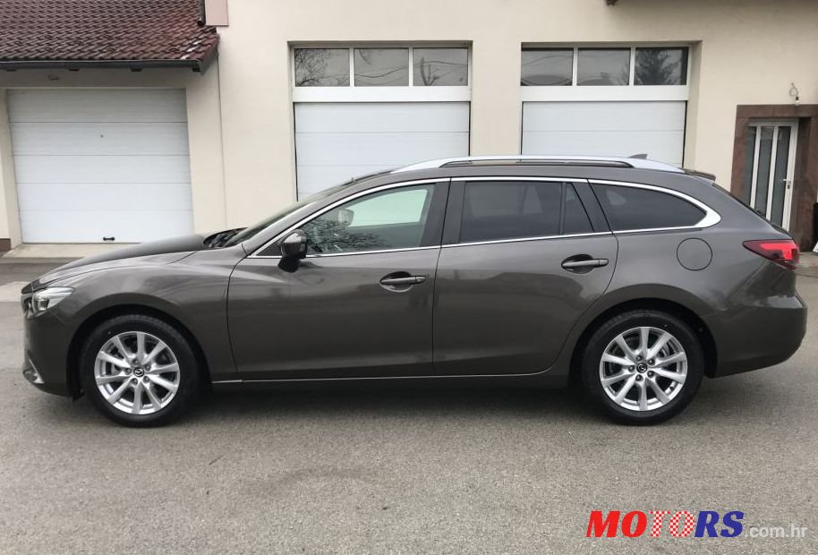 2015' Mazda 6 Sport Combi Cd150 photo #1