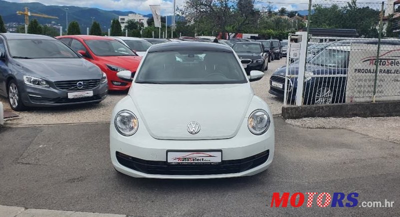 2014' Volkswagen Beetle photo #3
