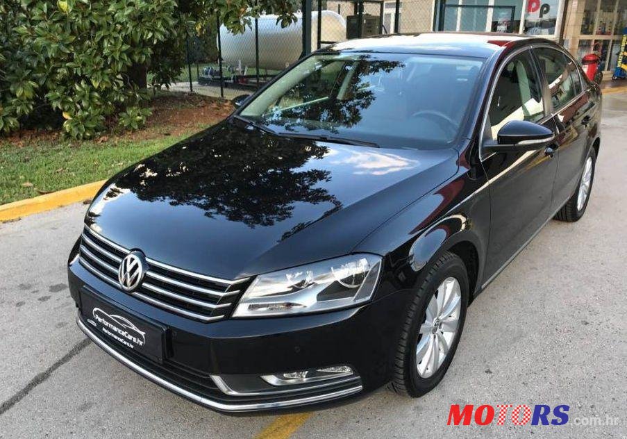 2013' Volkswagen Passat 1,6 Tdi Bmt photo #1