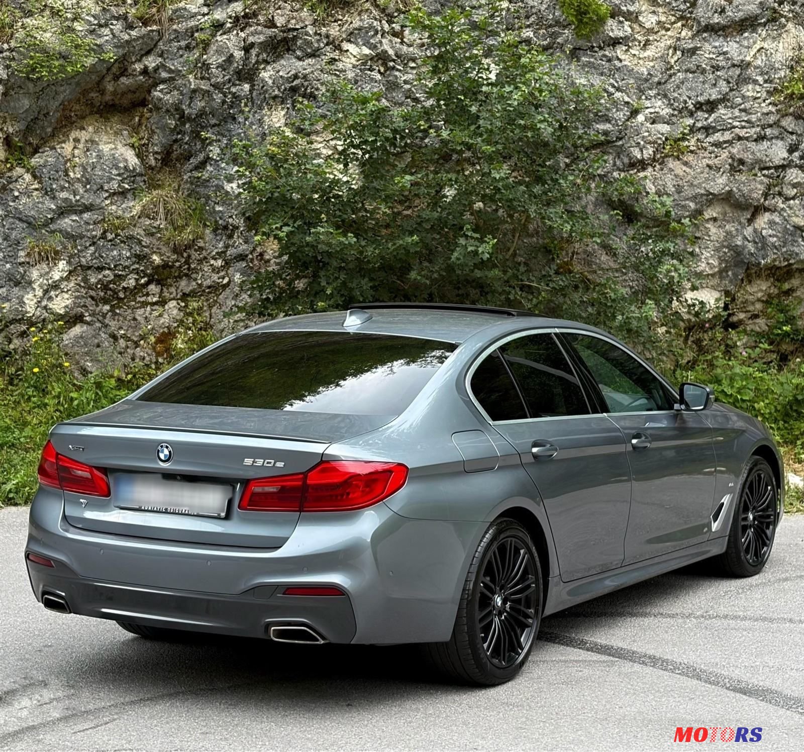 2020' BMW Serija 5 530E photo #3