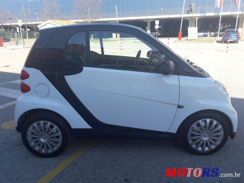 2012' Smart Fortwo Coupe Hybrid photo #2