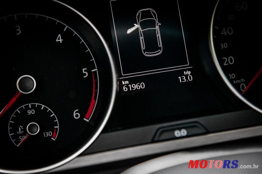 2015' Volkswagen Golf 7 Golf R photo #6