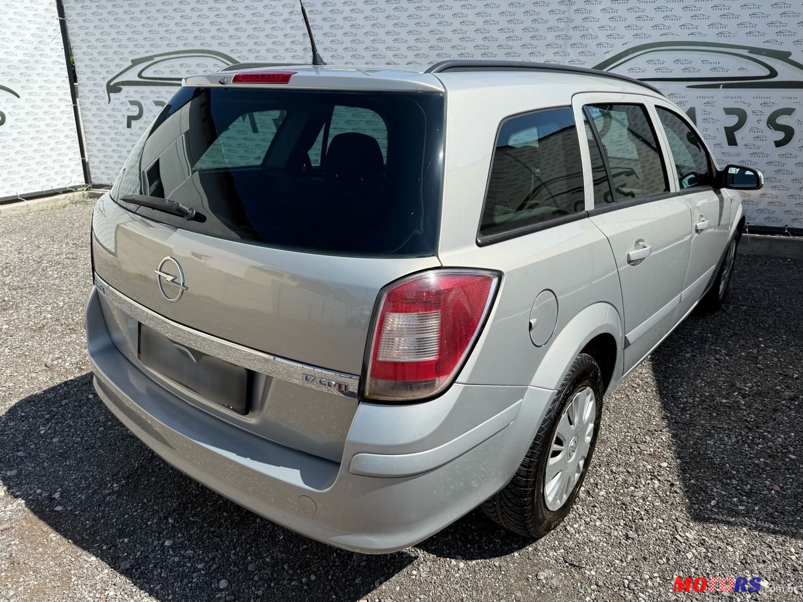 2008' Opel Astra Karavan photo #5