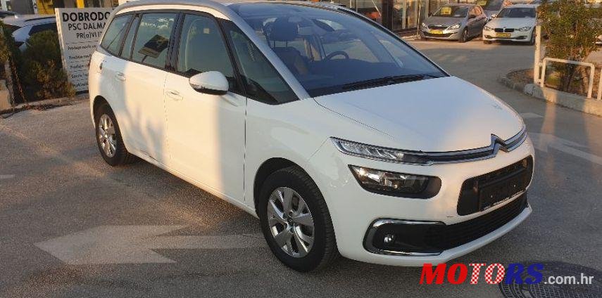 2017' Citroen C4 Grand Picasso photo #1