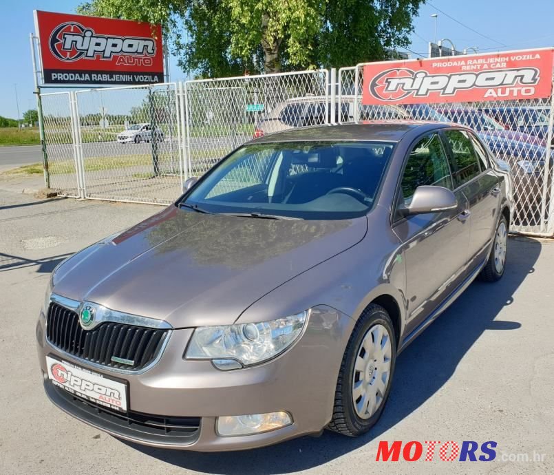 2011' Skoda Superb 1,6 Tdi photo #1