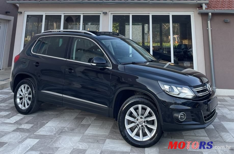 2012' Volkswagen Tiguan 2,0 Tdi Bmt photo #5