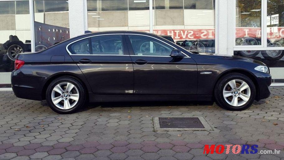 2012' BMW Serija 5 520D photo #1