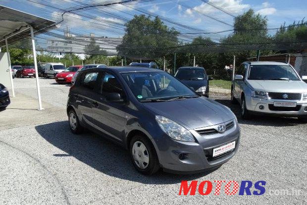 2009' Hyundai i20 1,2 photo #2