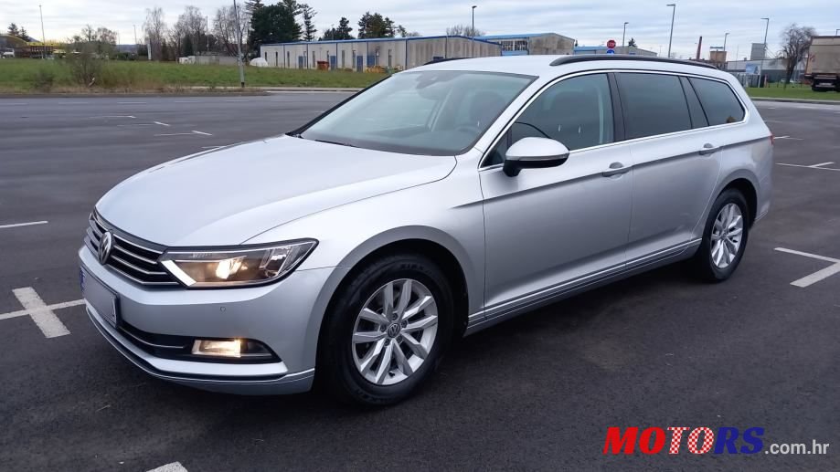 2019' Volkswagen Passat Variant photo #1