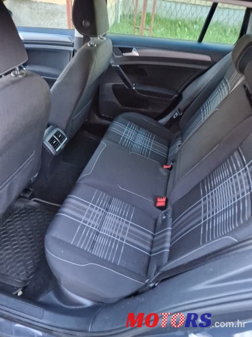 2015' Volkswagen Golf VII Variant photo #6