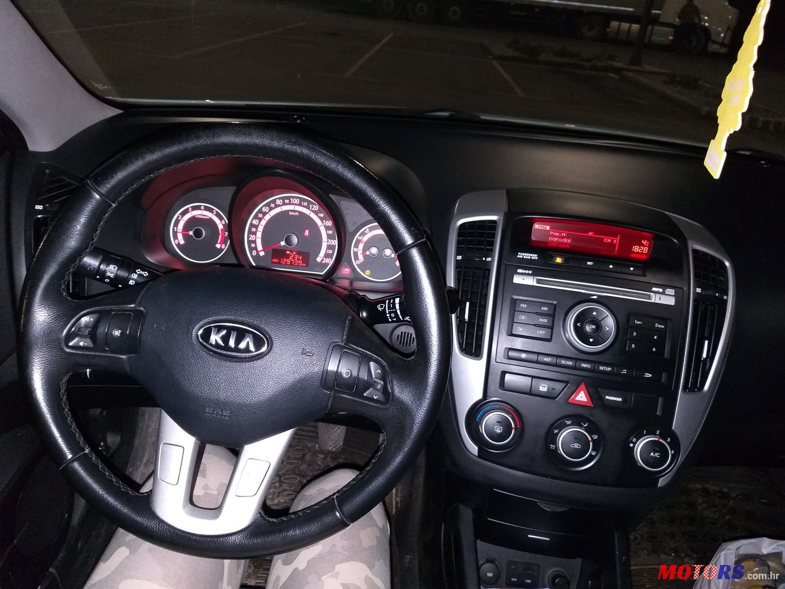 2012' Kia Ceed photo #3