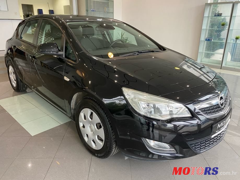 2010' Opel Astra 1,7 Cdti photo #6