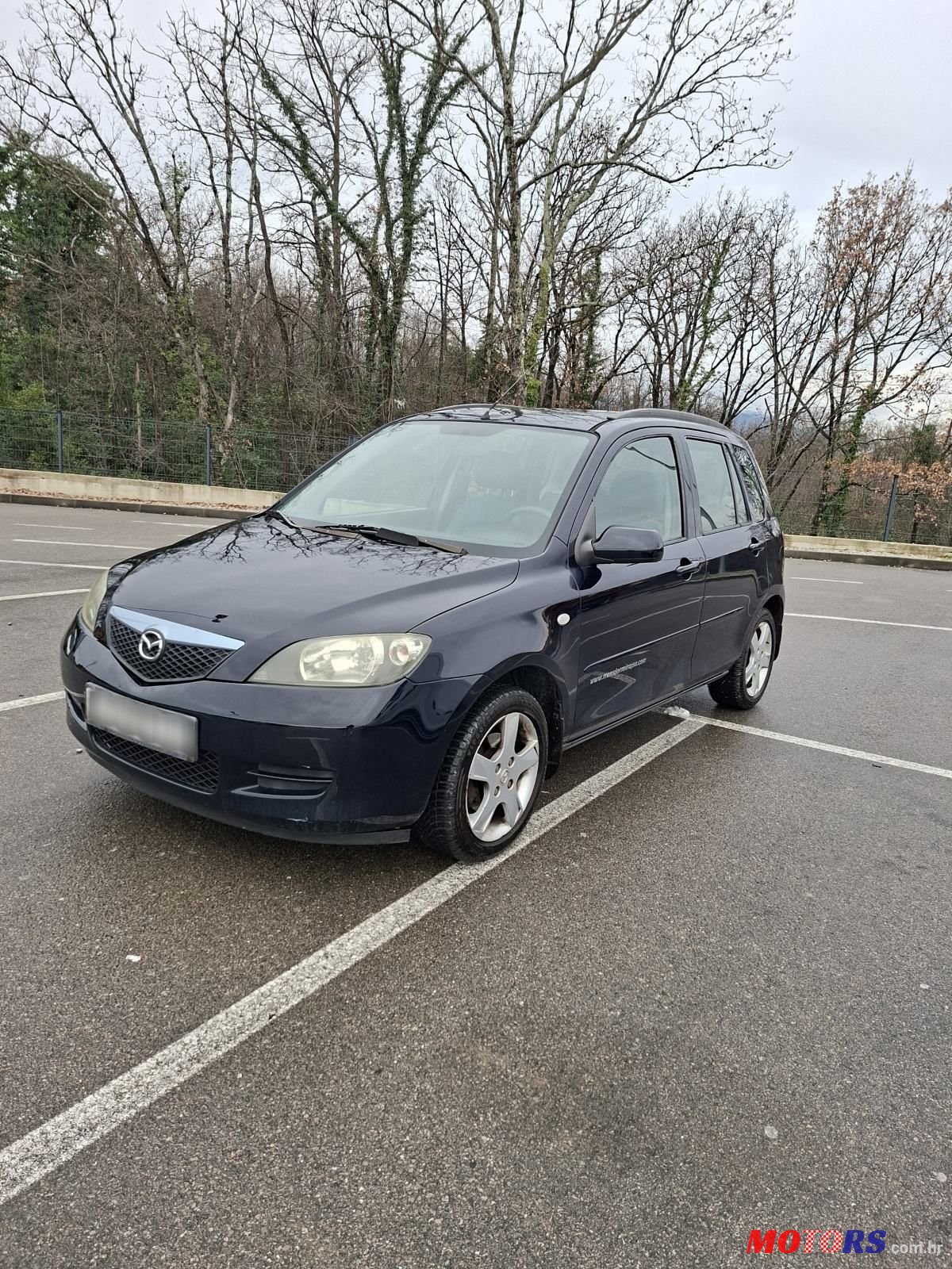 2005' Mazda 2 1.25 photo #3