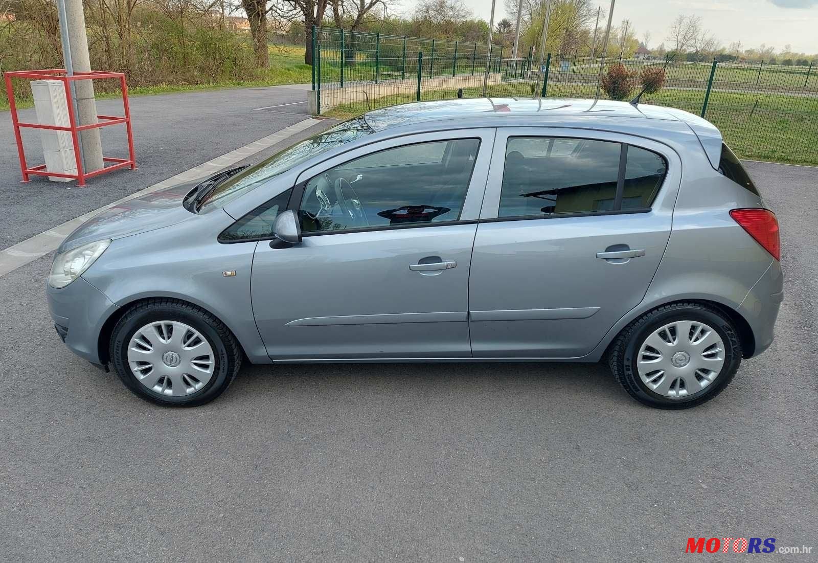 2006' Opel Corsa 1,3 Cdti photo #4