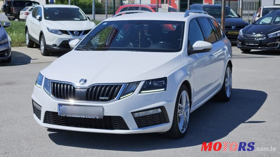 2018' Skoda Octavia Combi photo #1