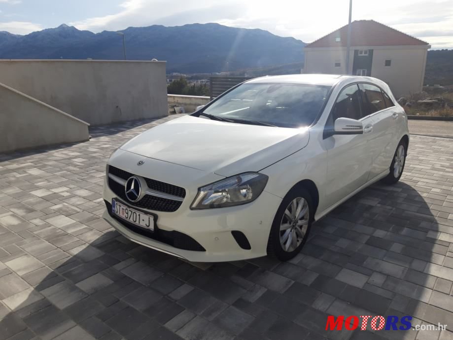 2017' Mercedes-Benz A-Klasa A 180 photo #2
