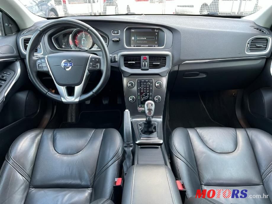 2013' Volvo V40 D4 photo #4