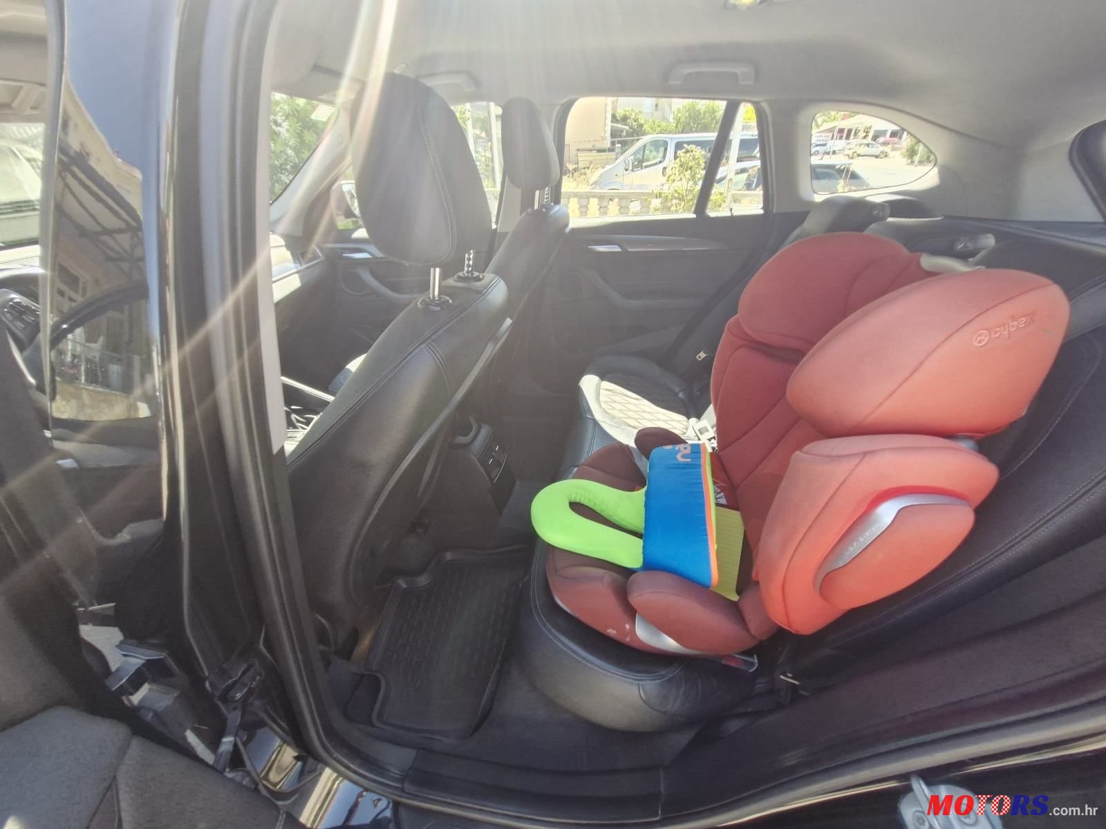 2016' BMW X1 18D photo #6