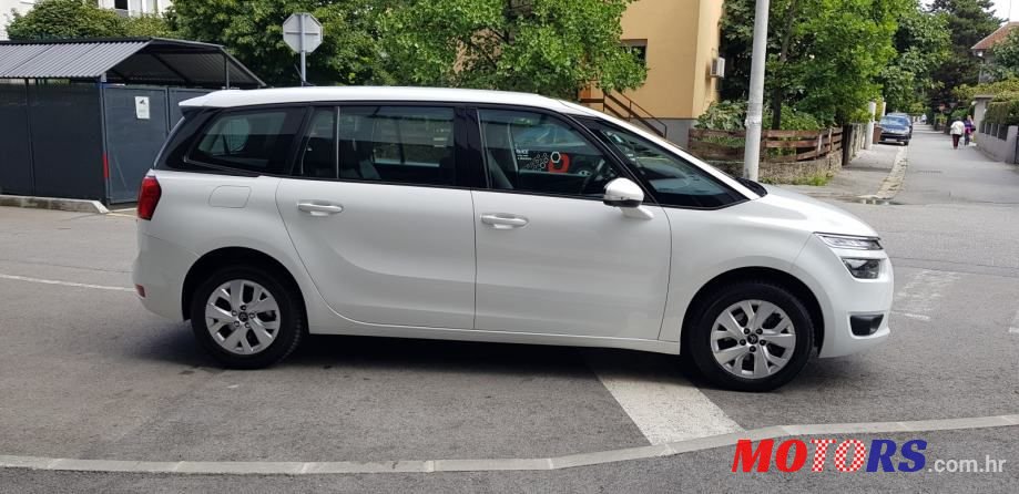 2014' Citroen C4 Grand Picasso photo #4