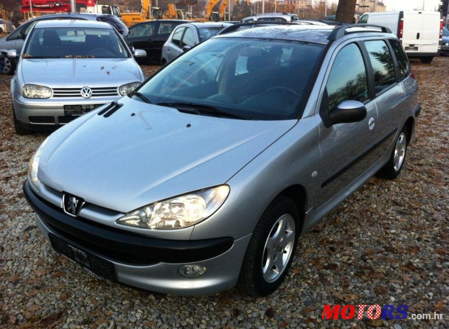 2004' Peugeot 206 206 1,4 Hdi photo #2