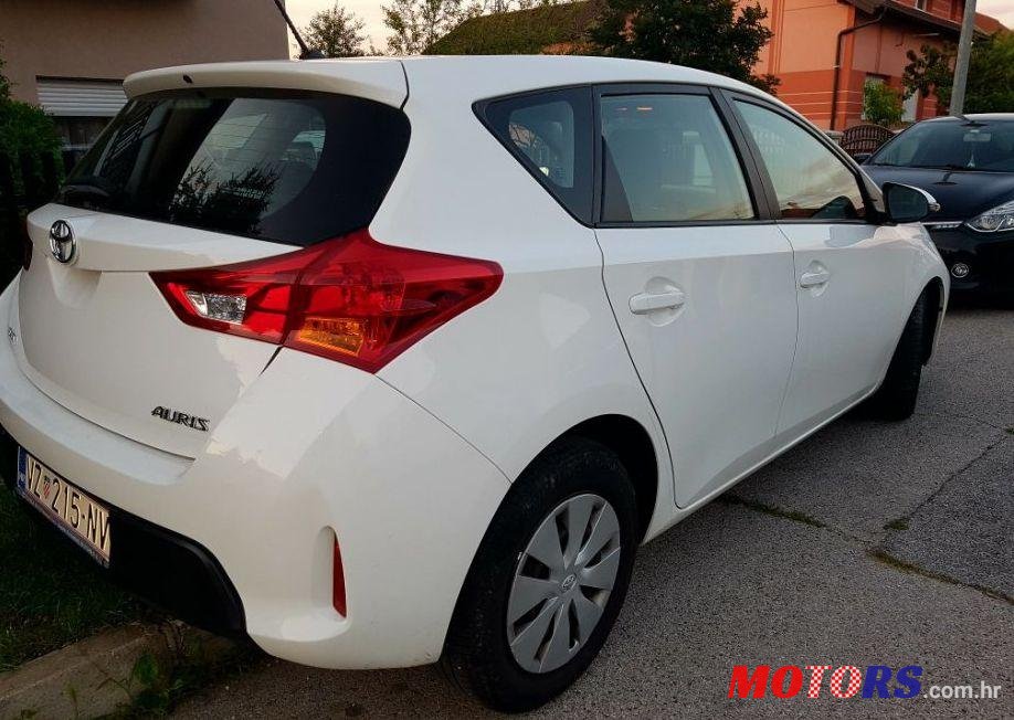 2014' Toyota Auris 1,4 D-4D photo #1