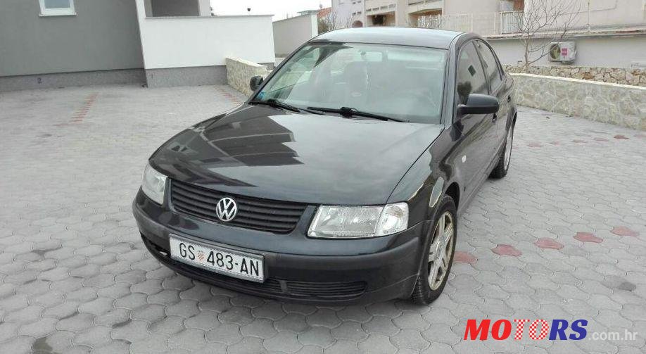 2000' Volkswagen Passat 2,3 Vr5 photo #1