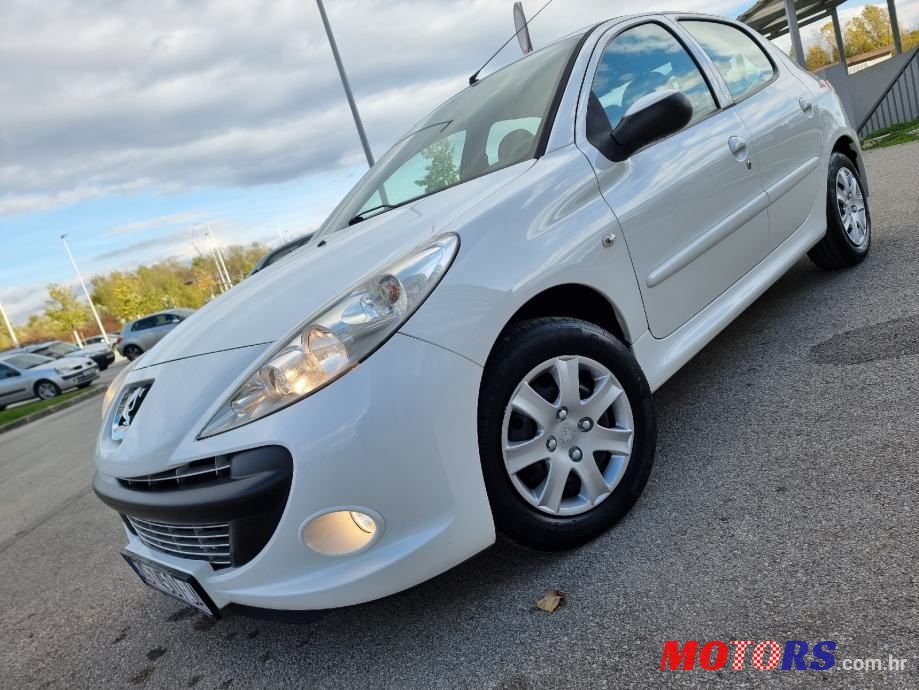 2010' Peugeot 206 1,4 photo #1