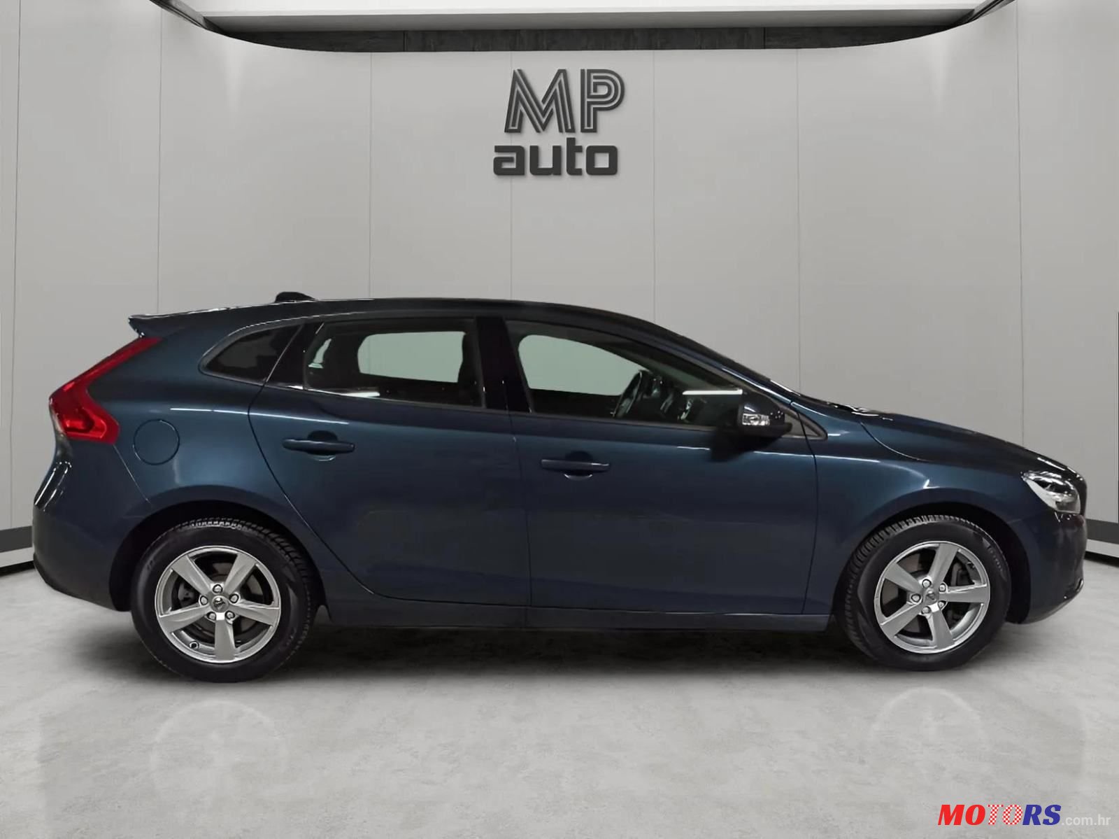 2018' Volvo V40 V40 D3 photo #4