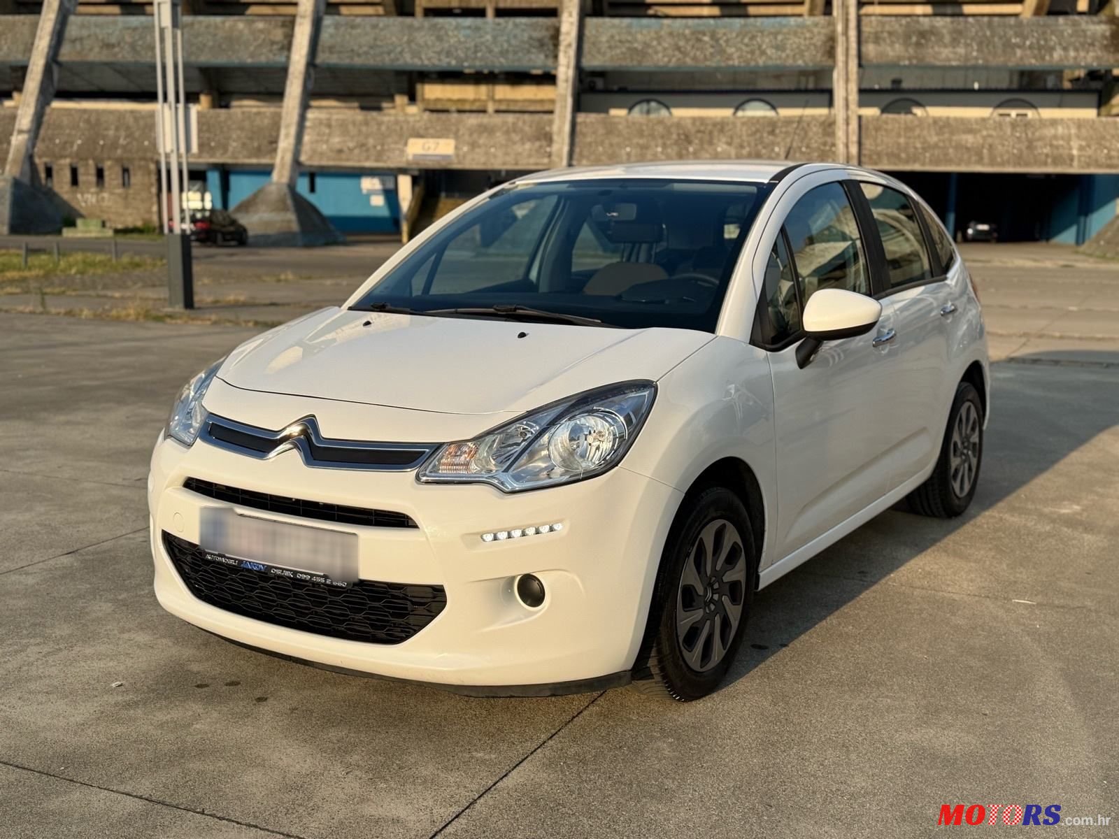 2015' Citroen C3 1,4 Hdi photo #1