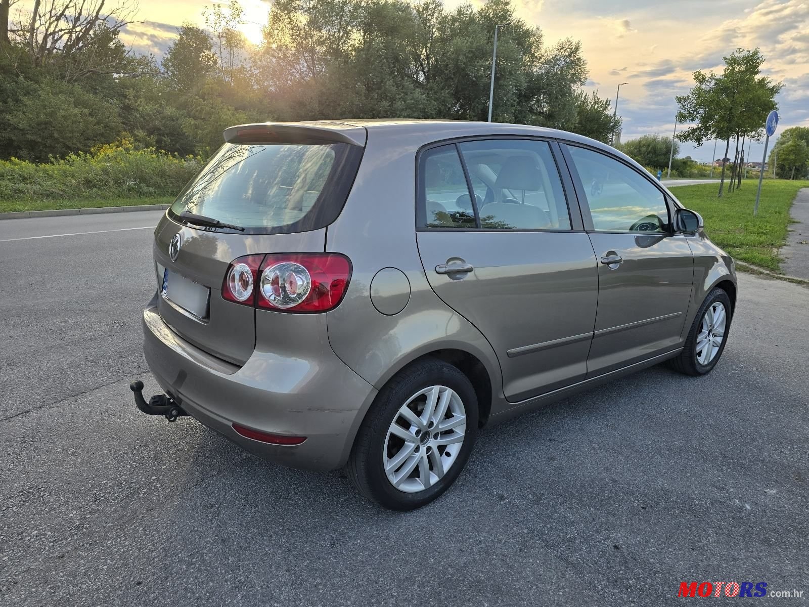 2010' Volkswagen Golf Plus 1,6 Tdi photo #6