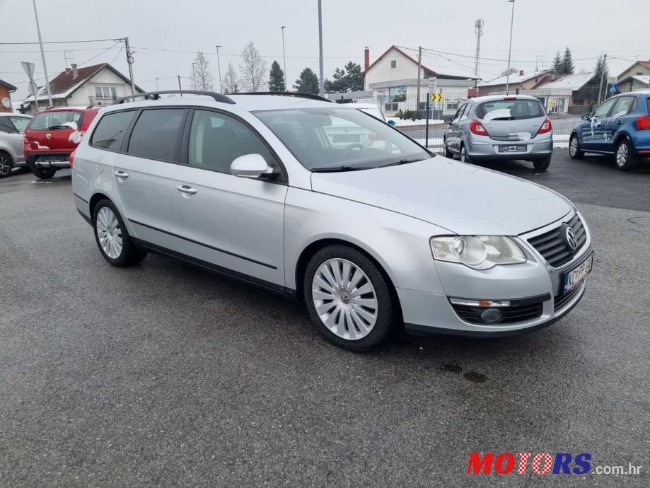 2007' Volkswagen Passat Variant photo #1