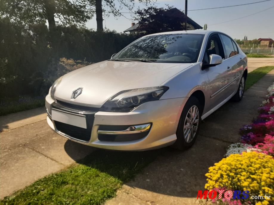 2014' Renault Laguna photo #6