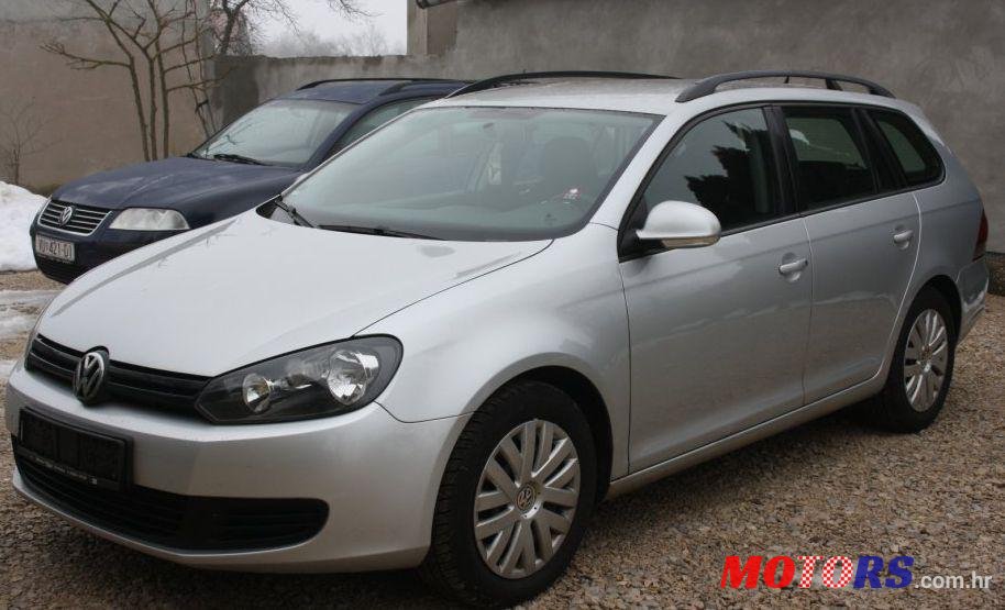 2010' Volkswagen Golf VI Variant photo #1