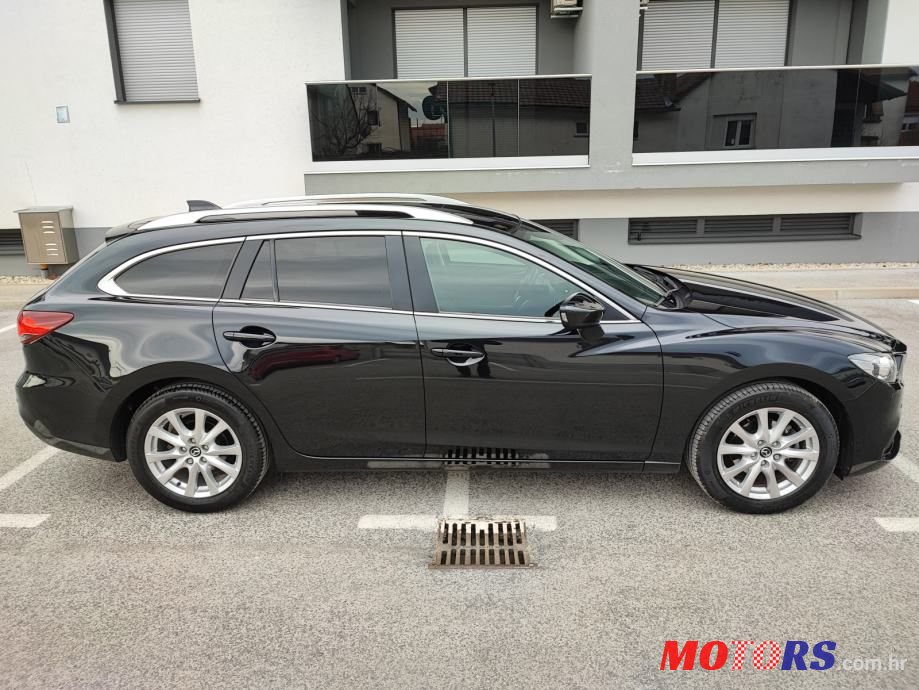2014' Mazda 6 Sport Combi photo #4