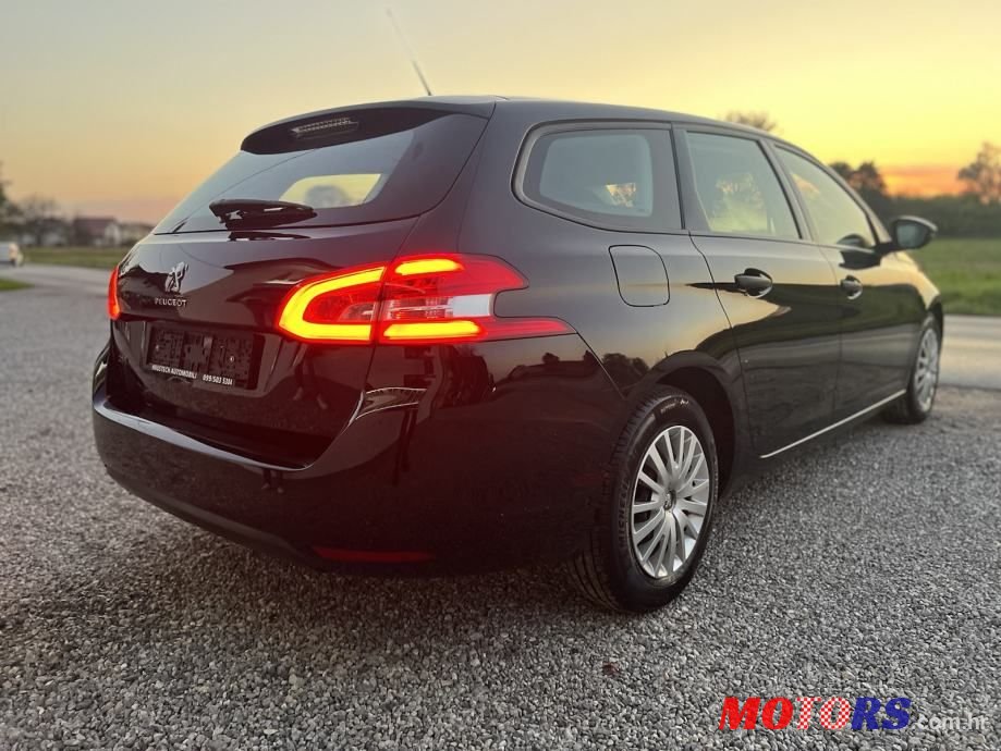 2018' Peugeot 308 Sw photo #5