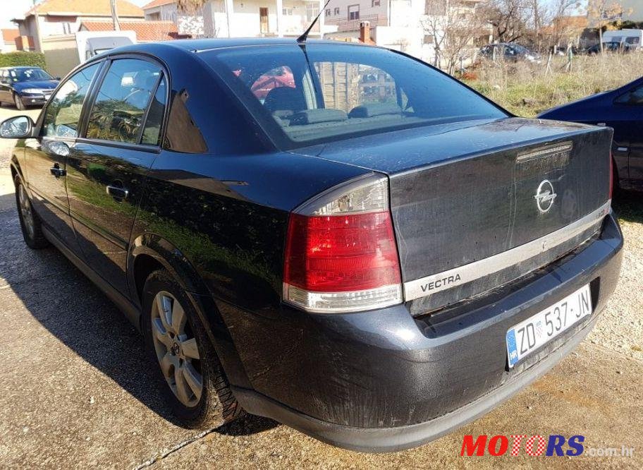 2005' Opel Vectra 1,9 Cdti photo #2