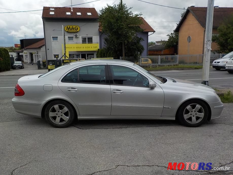 2002' Mercedes-Benz E-Klasa photo #5