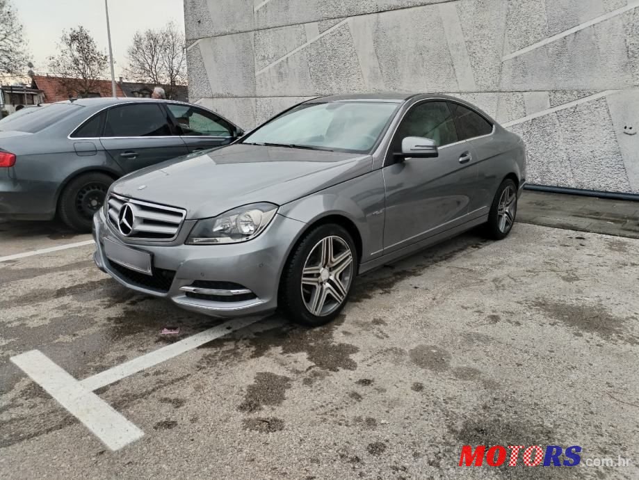 2011' Mercedes-Benz C-Klasa 220 Cdi photo #1
