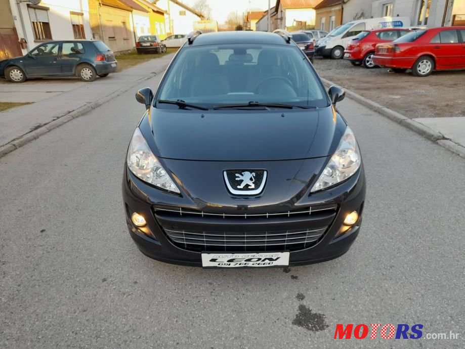 2012' Peugeot 207 Sw photo #2