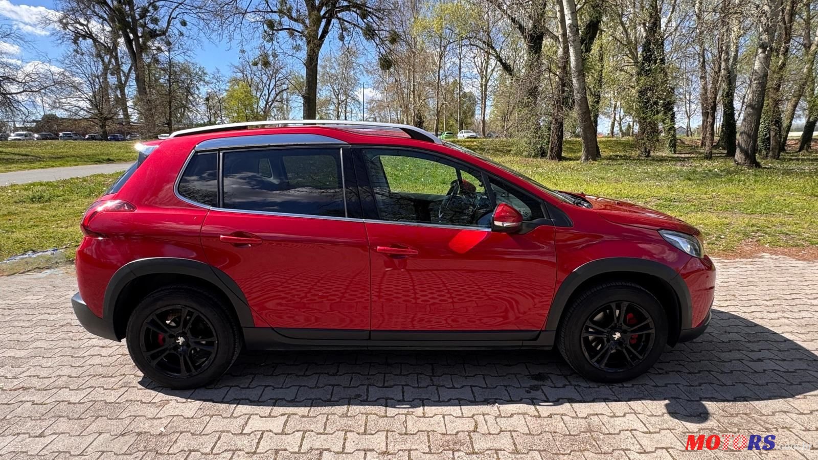 2018' Peugeot 2008 1,2 Puretech photo #5