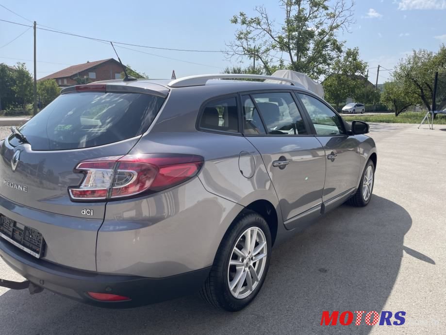 2014' Renault Megane Grandtour photo #4