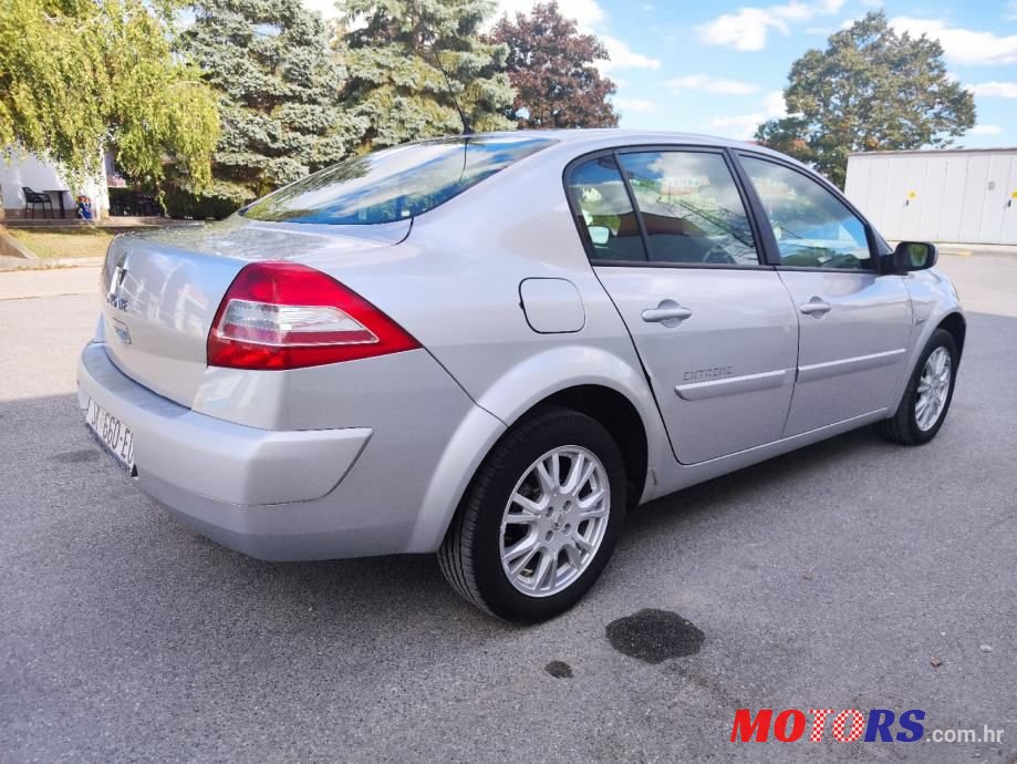 2010' Renault Megane photo #3