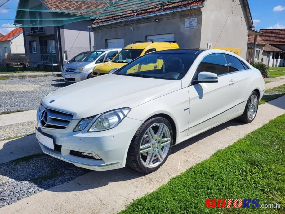 2010' Mercedes-Benz E-Klasa 220 Cdi photo #1