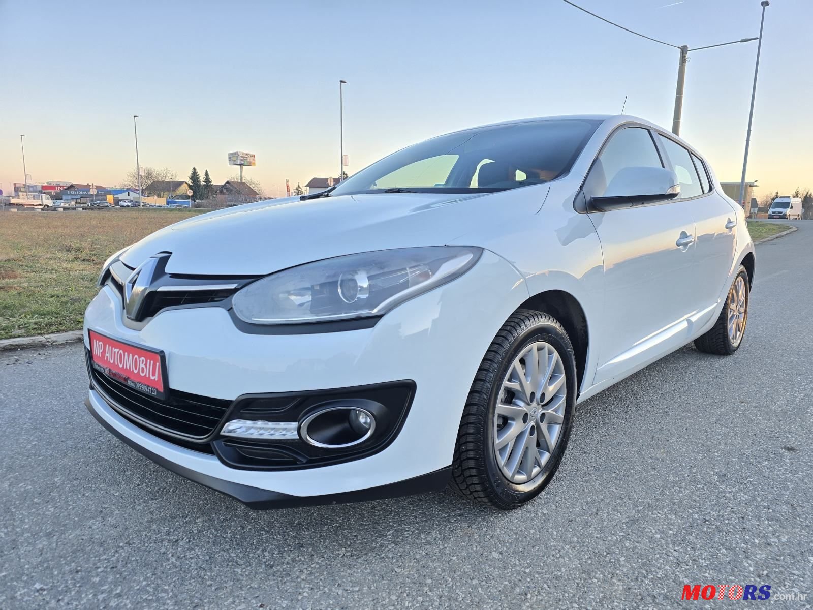 2015' Renault Megane Dci 95 photo #2
