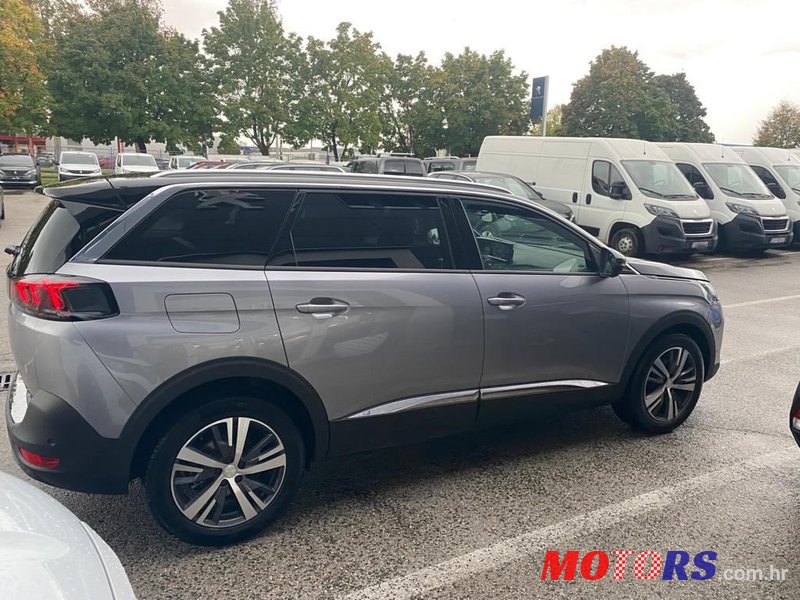 2023' Peugeot 5008 1.5 Bluehdi photo #5